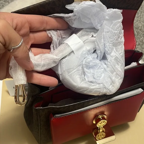 MICHAEL KORS Lita New w/Tags Orig Pkg Crossbody Bag & Magnetic Gift StorageBox - Picture 6 of 16